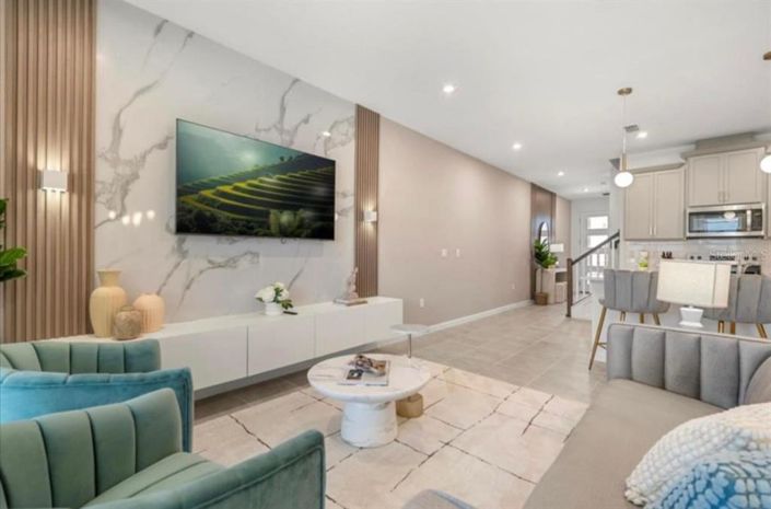 Image No.2-5 Bed Townhouse for sale