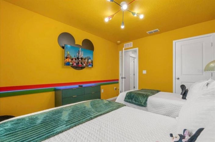 Image No.8-5 Bed Townhouse for sale