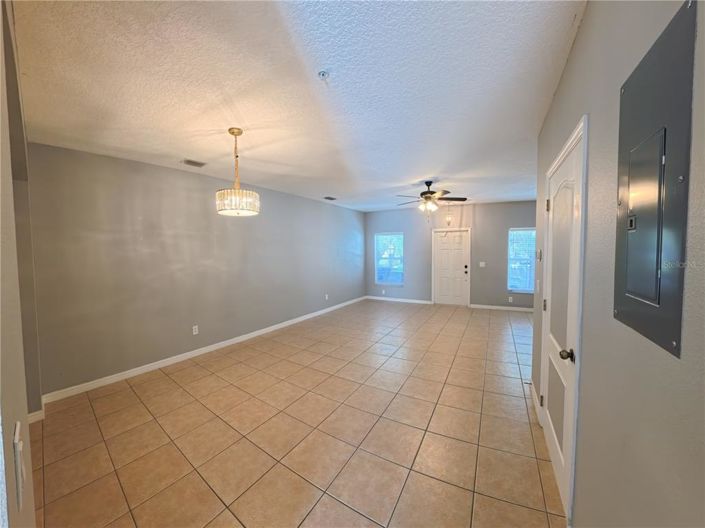 Image No.5-2 Bed Townhouse for sale