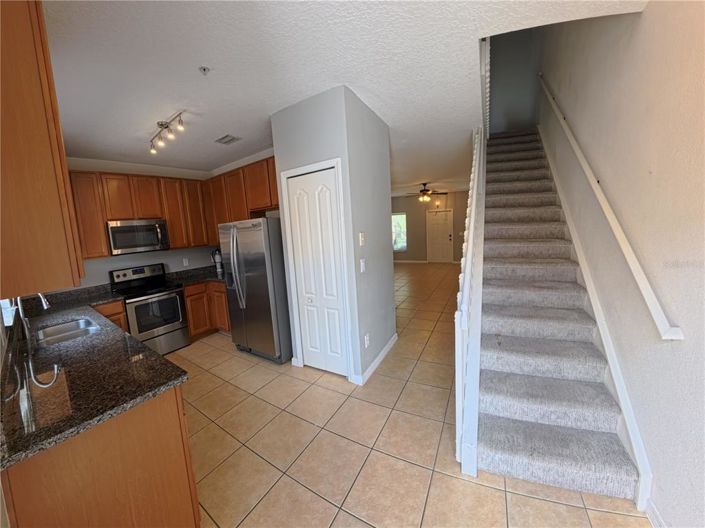 Image No.9-2 Bed Townhouse for sale