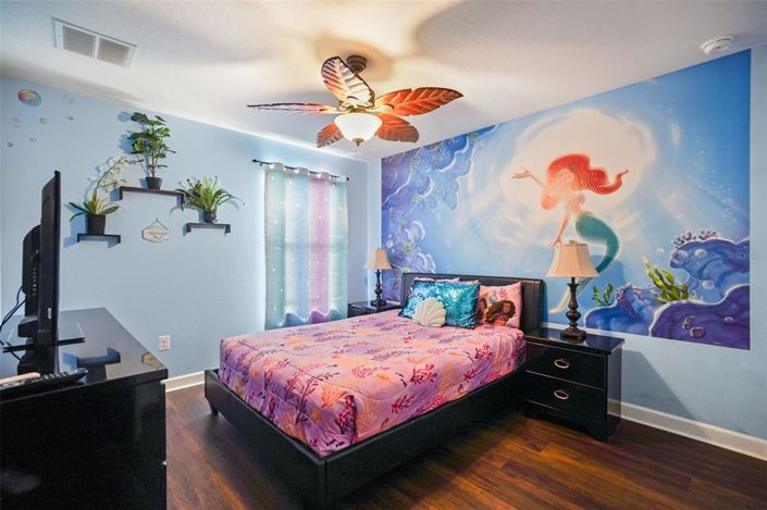 Image No.17-6 Bed House for sale