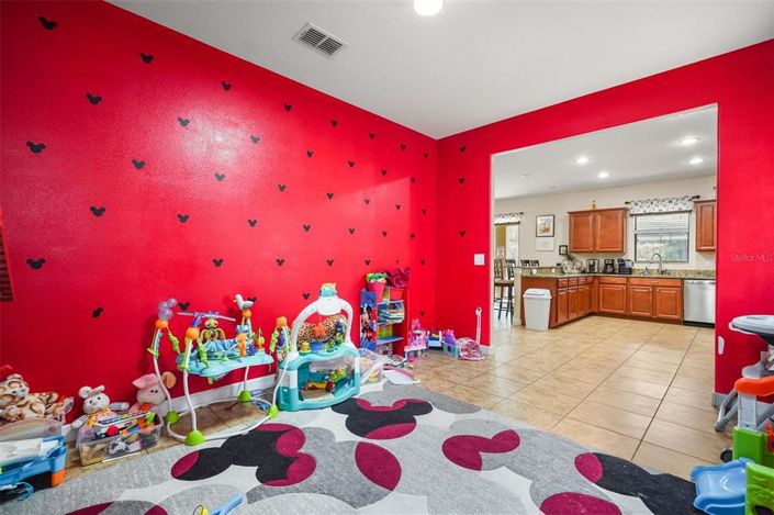 Image No.30-6 Bed House for sale