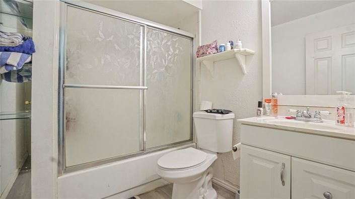 Image No.18-3 Bed House for sale