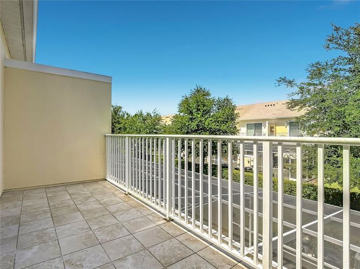 Image No.19-3 Bed Townhouse for sale