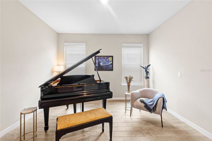 Image No.30-4 Bed House for sale