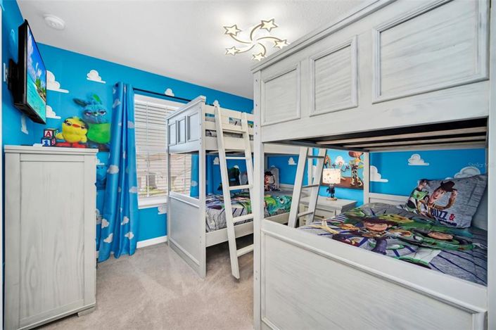 Image No.36-5 Bed Townhouse for sale