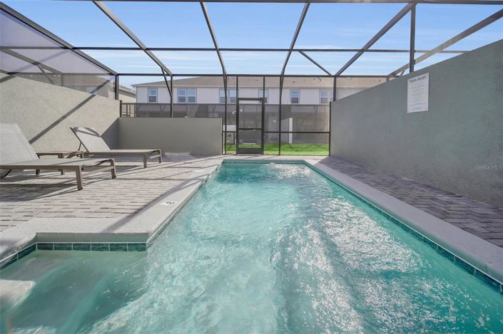 Image No.45-5 Bed Townhouse for sale