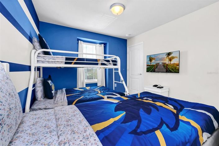 Image No.16-5 Bed Townhouse for sale