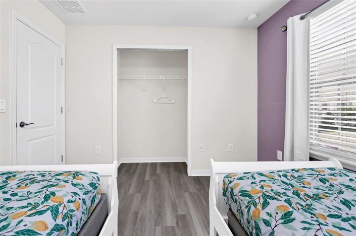 Image No.19-5 Bed Townhouse for sale