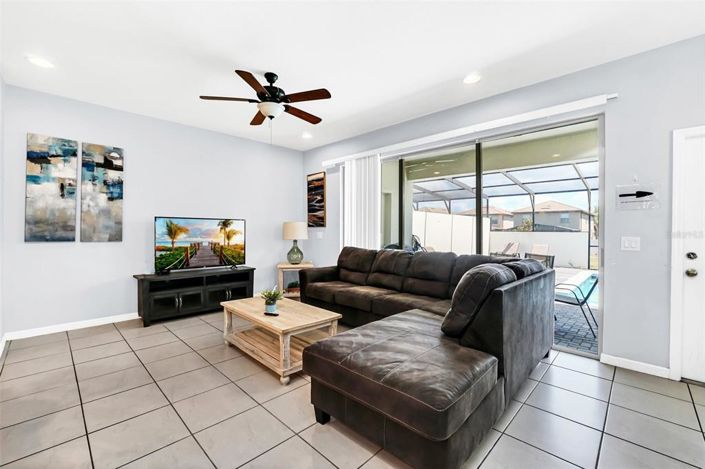 Image No.3-5 Bed Townhouse for sale