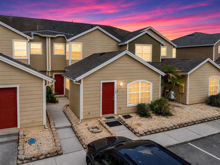 Image No.2-3 Bed Townhouse for sale