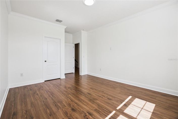 Image No.45-5 Bed House for sale