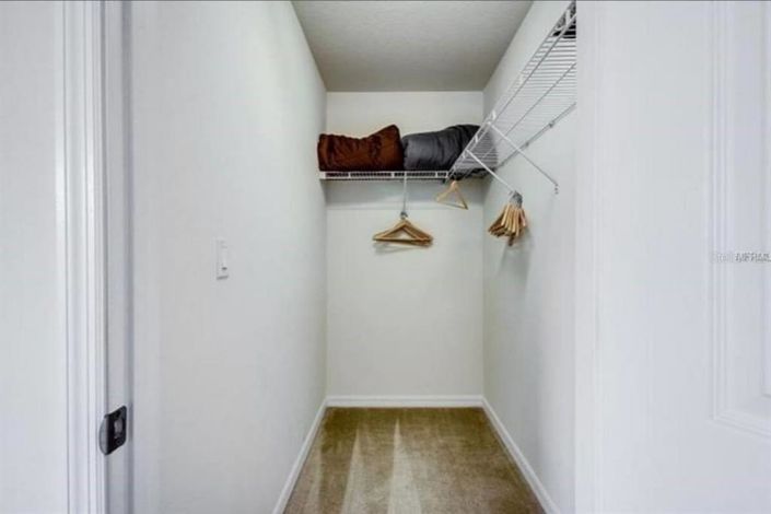 Image No.20-4 Bed House for sale