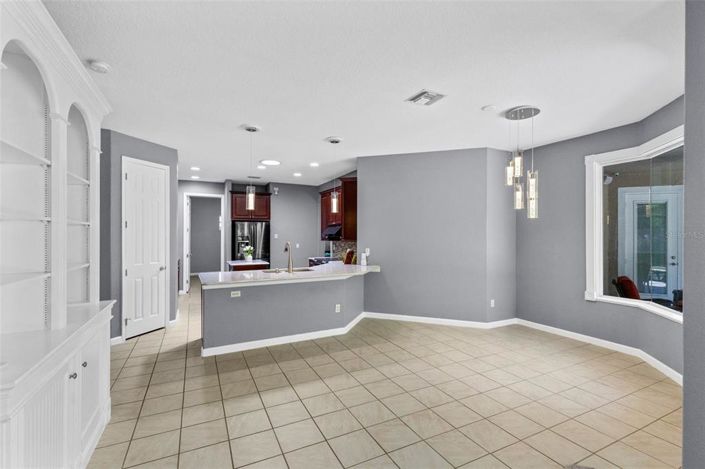 Image No.14-4 Bed House for sale