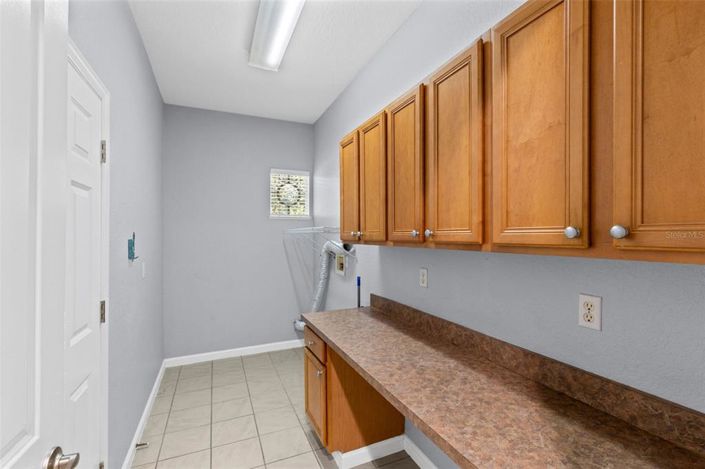 Image No.19-4 Bed House for sale