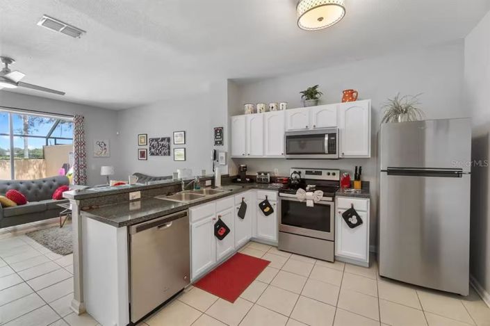 Image No.6-3 Bed Townhouse for sale