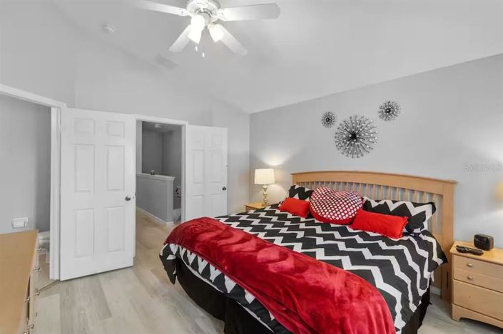Image No.7-3 Bed Townhouse for sale