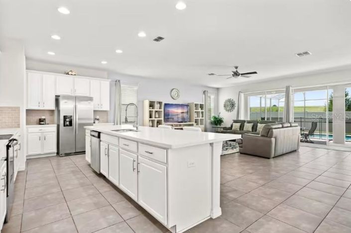 Image No.6-9 Bed House for sale