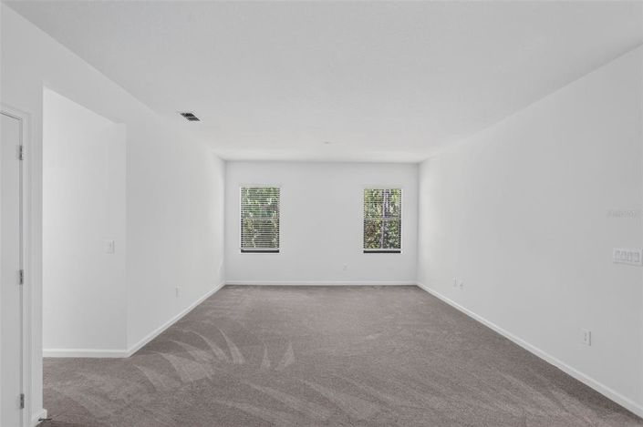 Image No.19-12 Bed House for sale