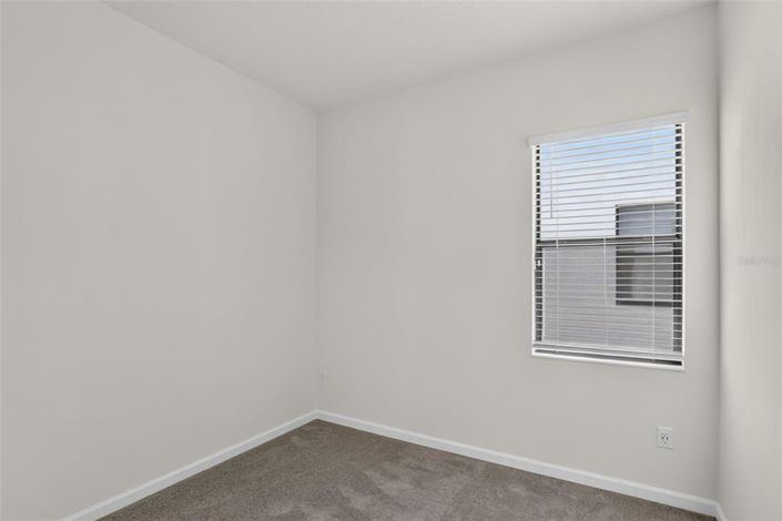 Image No.33-12 Bed House for sale