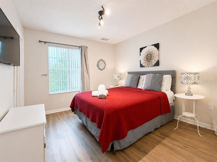 Image No.18-3 Bed Townhouse for sale