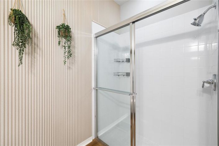 Image No.11-5 Bed House for sale