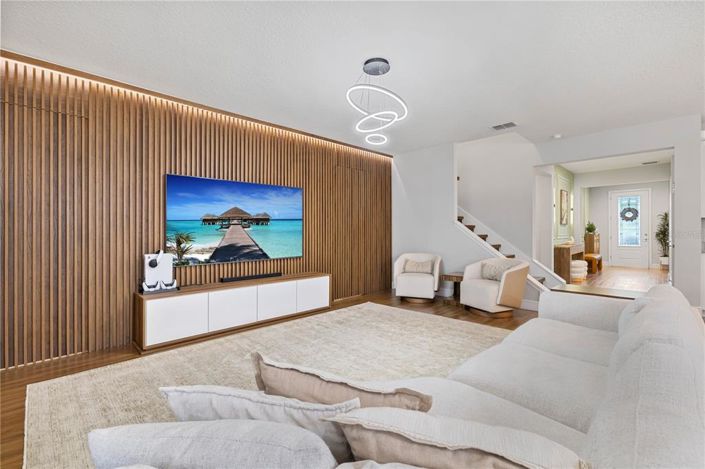 Image No.34-5 Bed House for sale