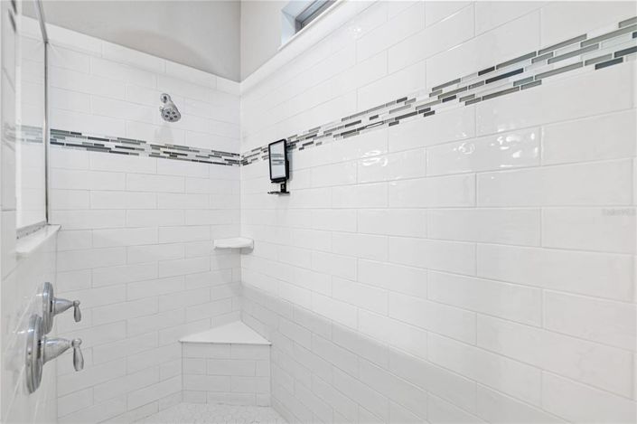 Image No.52-5 Bed House for sale