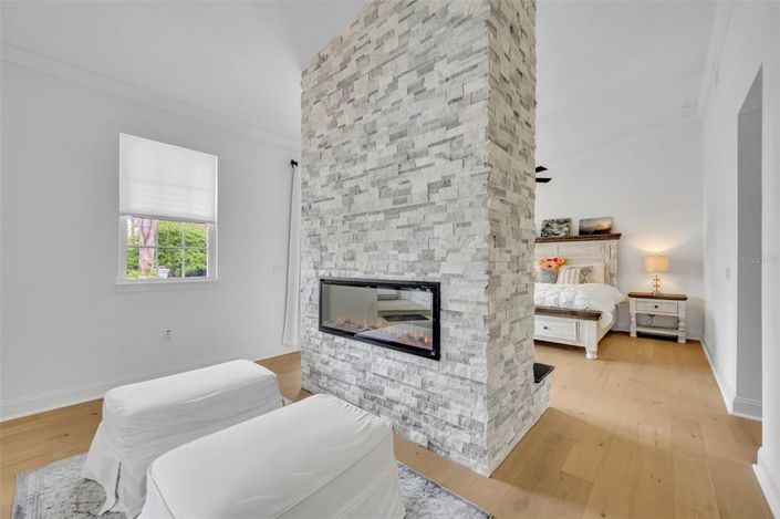 Image No.44-6 Bed House for sale