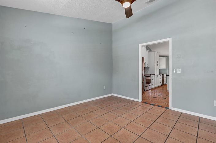 Image No.20-4 Bed House for sale