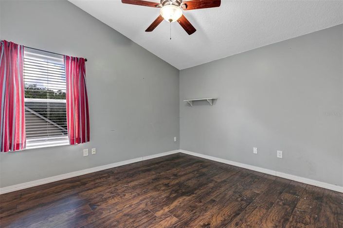 Image No.40-4 Bed House for sale
