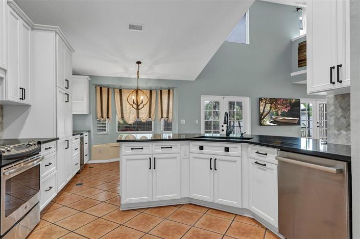 Image No.5-4 Bed House for sale