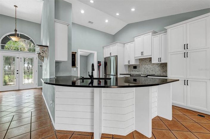 Image No.8-4 Bed House for sale