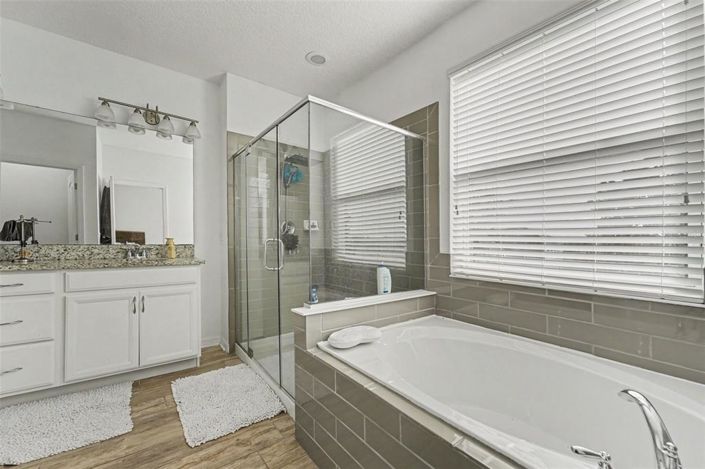Image No.25-3 Bed Townhouse for sale