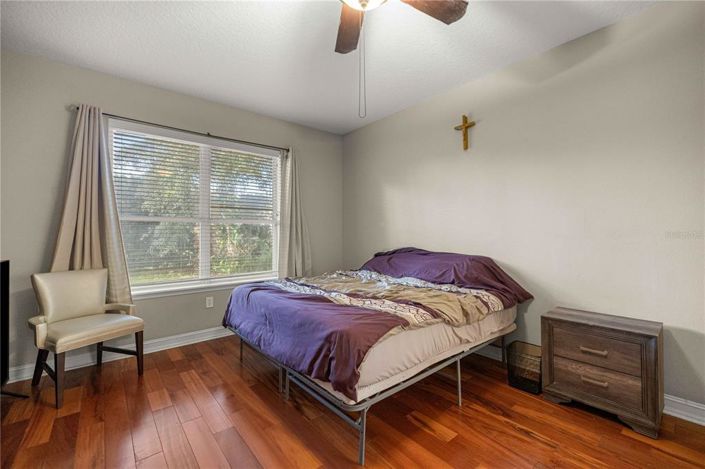 Image No.16-4 Bed House for sale
