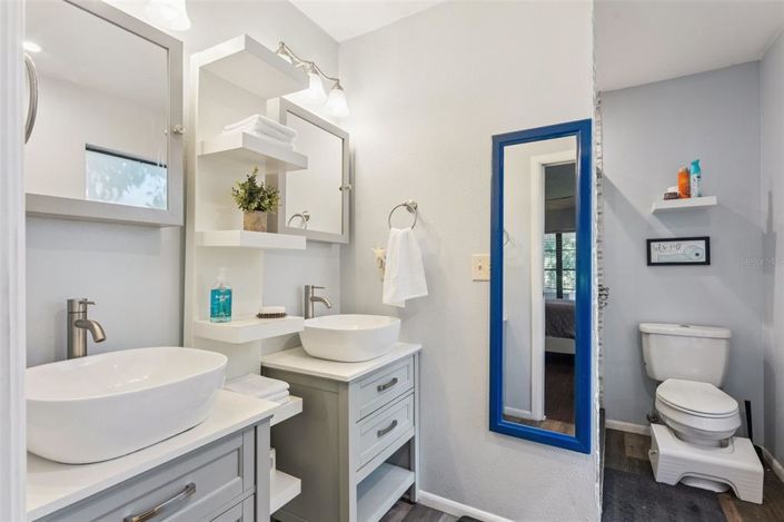 Image No.19-4 Bed House for sale