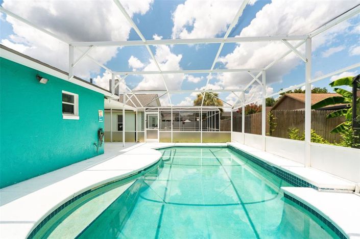 Image No.3-4 Bed House for sale
