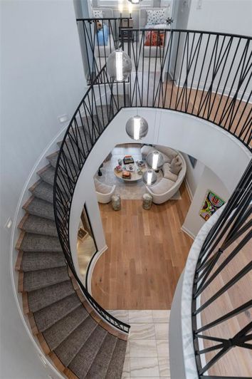 Image No.38-5 Bed House for sale