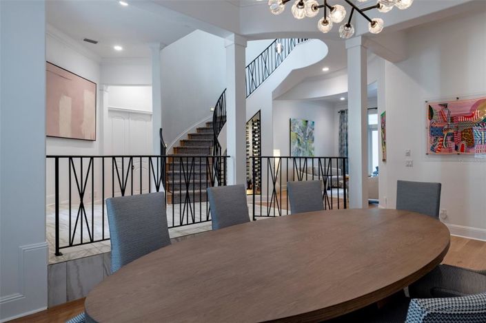 Image No.8-5 Bed House for sale