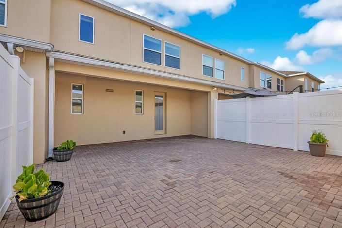 Image No.19-3 Bed Townhouse for sale