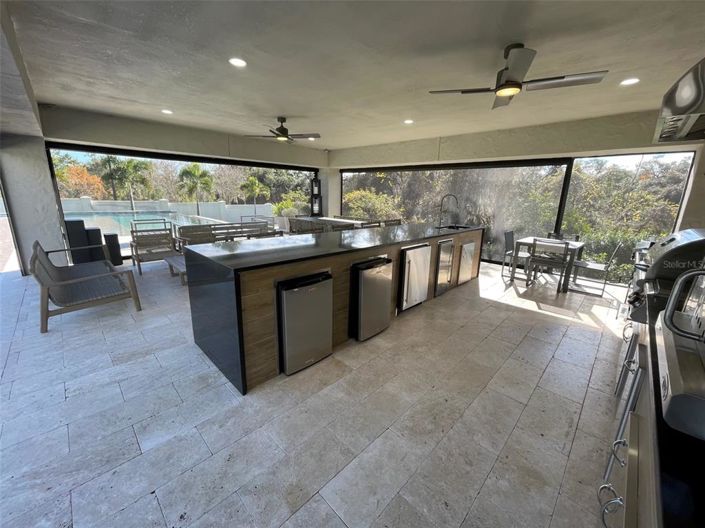 Image No.19-6 Bed House for sale