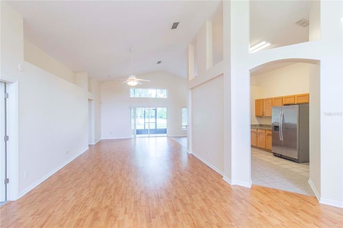 Image No.10-4 Bed House for sale