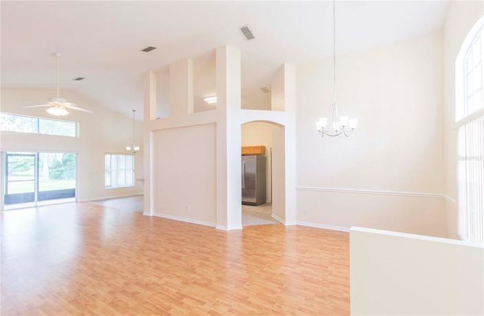 Image No.11-4 Bed House for sale