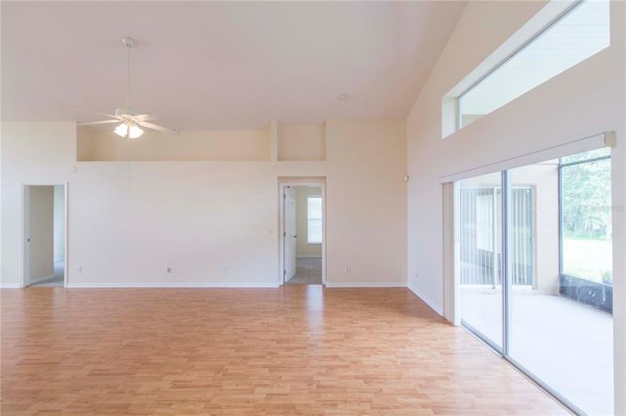 Image No.21-4 Bed House for sale