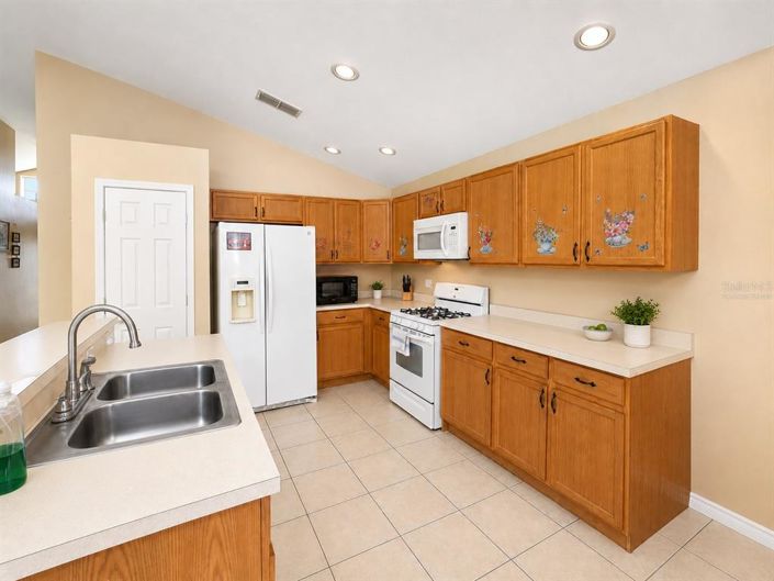 Image No.3-4 Bed House for sale