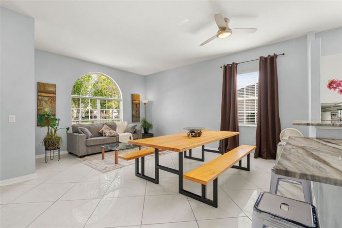 Image No.13-4 Bed House for sale