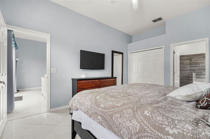 Image No.20-4 Bed House for sale