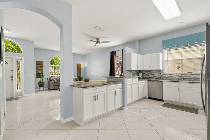 Image No.5-4 Bed House for sale