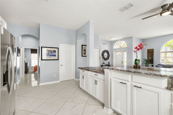 Image No.8-4 Bed House for sale