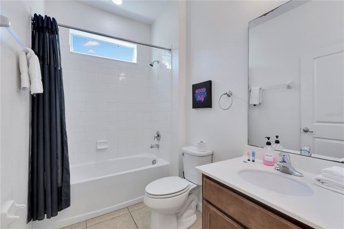 Image No.15-6 Bed House for sale